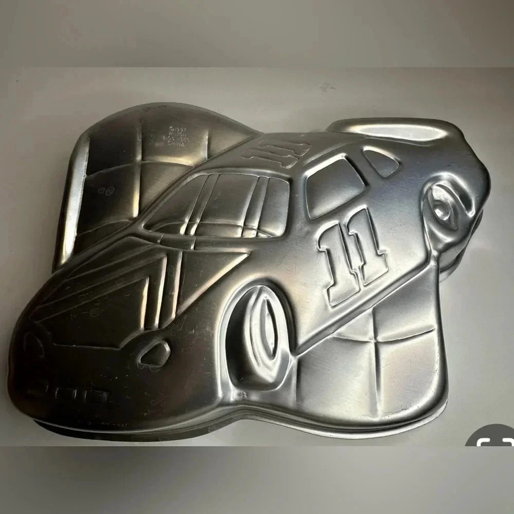 Wilton vintage 1997 Race Car #11 Cake Pan 2105-1350